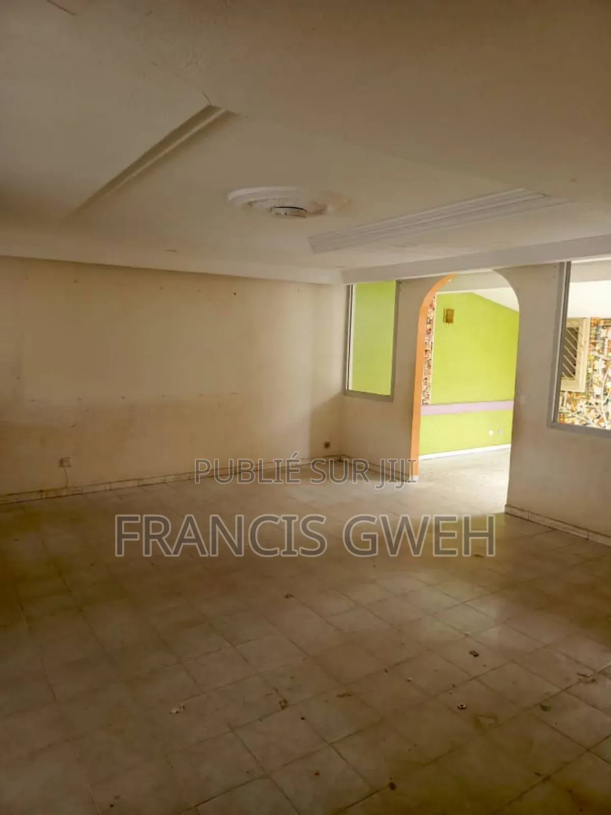 3chbre Villa dans Francis Gweh, Cocody à Louer