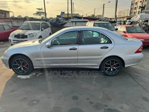 Mercedes-Benz C200 2004 Gris