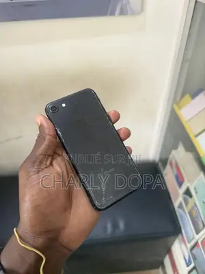 Apple iPhone 7 32 GB Black