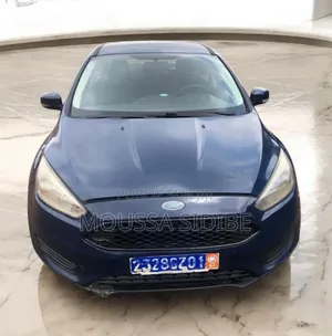 Ford Focus S Sedan FWD (2.0L 4cyl 5M) 2016 Blue