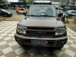 Photo - Mitsubishi Spacestar 2007 Marron