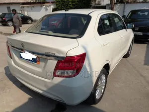Suzuki Dzire 2024 Blanc