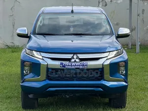 Photo - Mitsubishi L200 2022 Blue