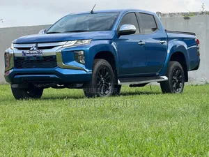 Mitsubishi L200 2022 Blue