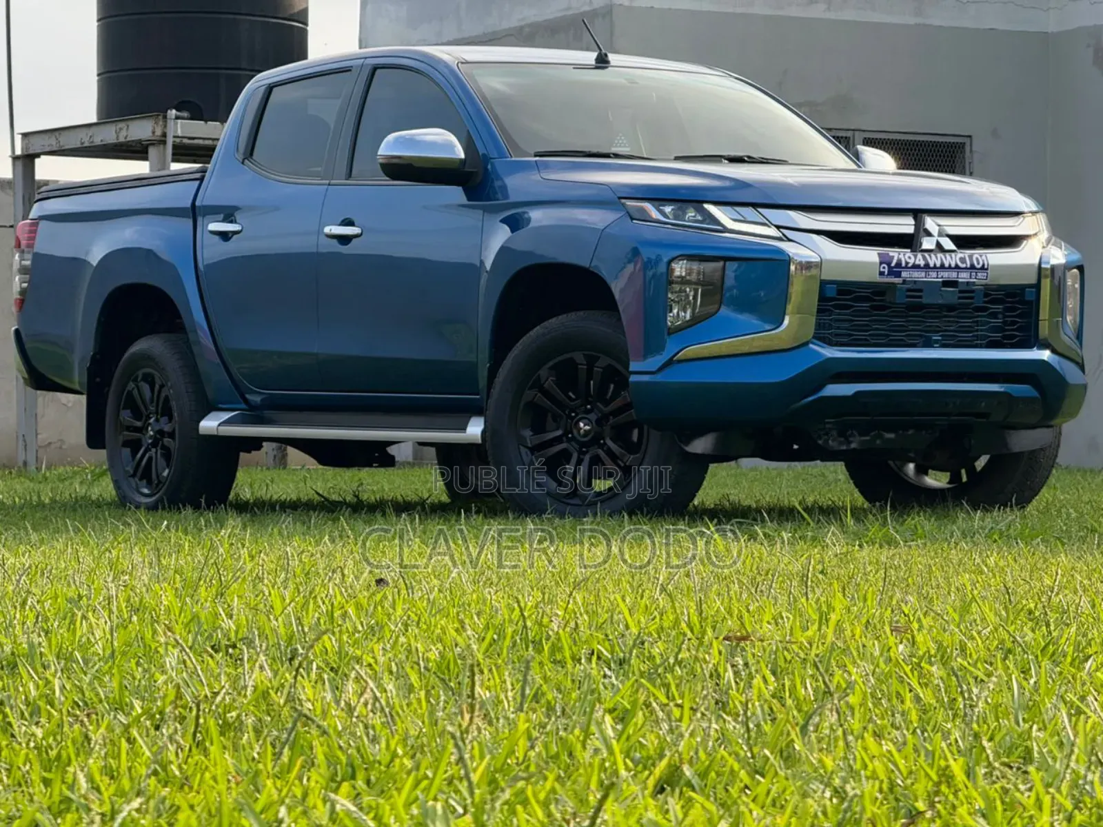 Mitsubishi L200 2022 Blue