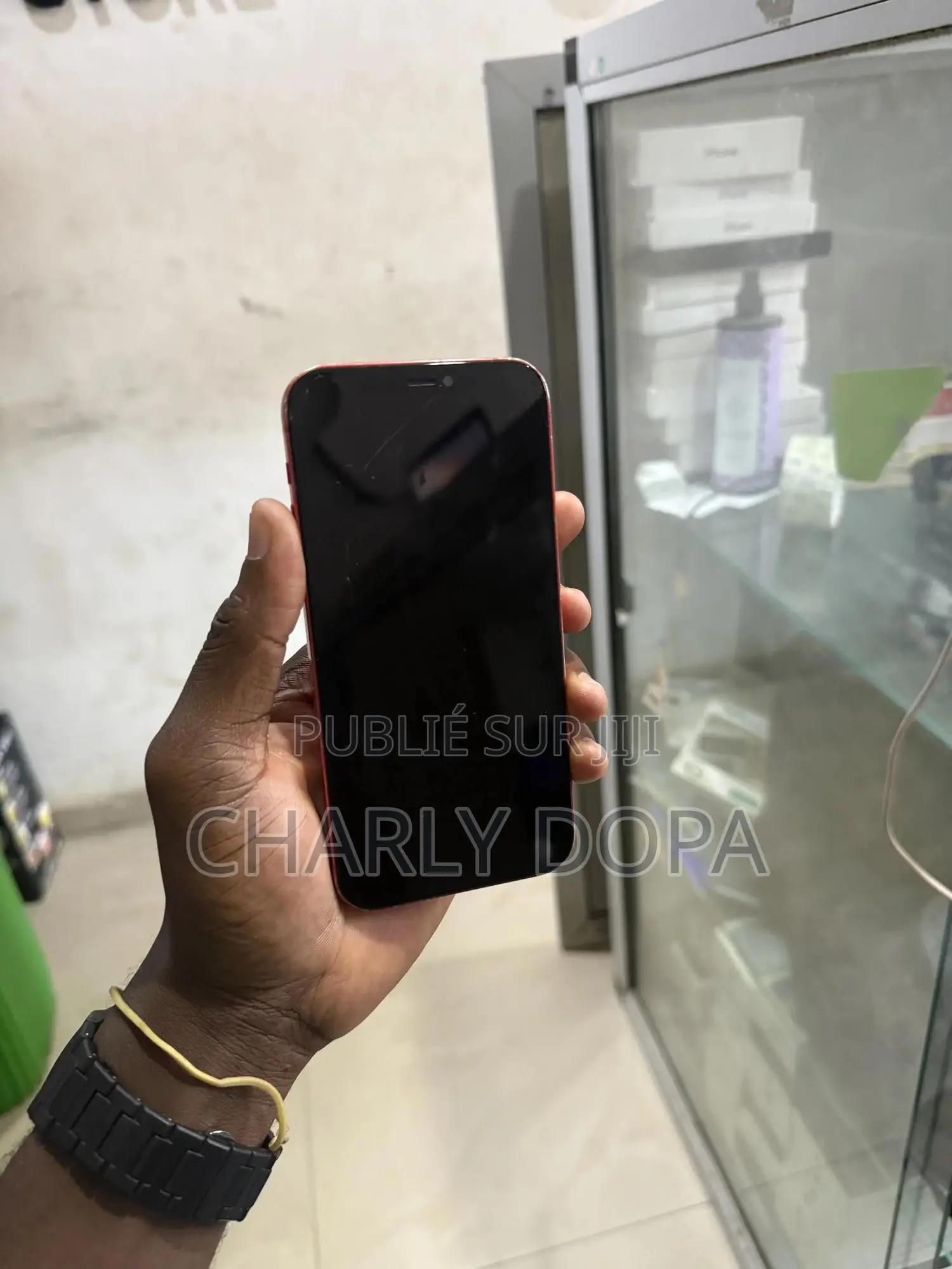 Apple iPhone 12 64 GB Rouge