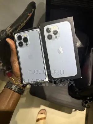 Photo - Apple iPhone 13 Pro 128 GB Blue