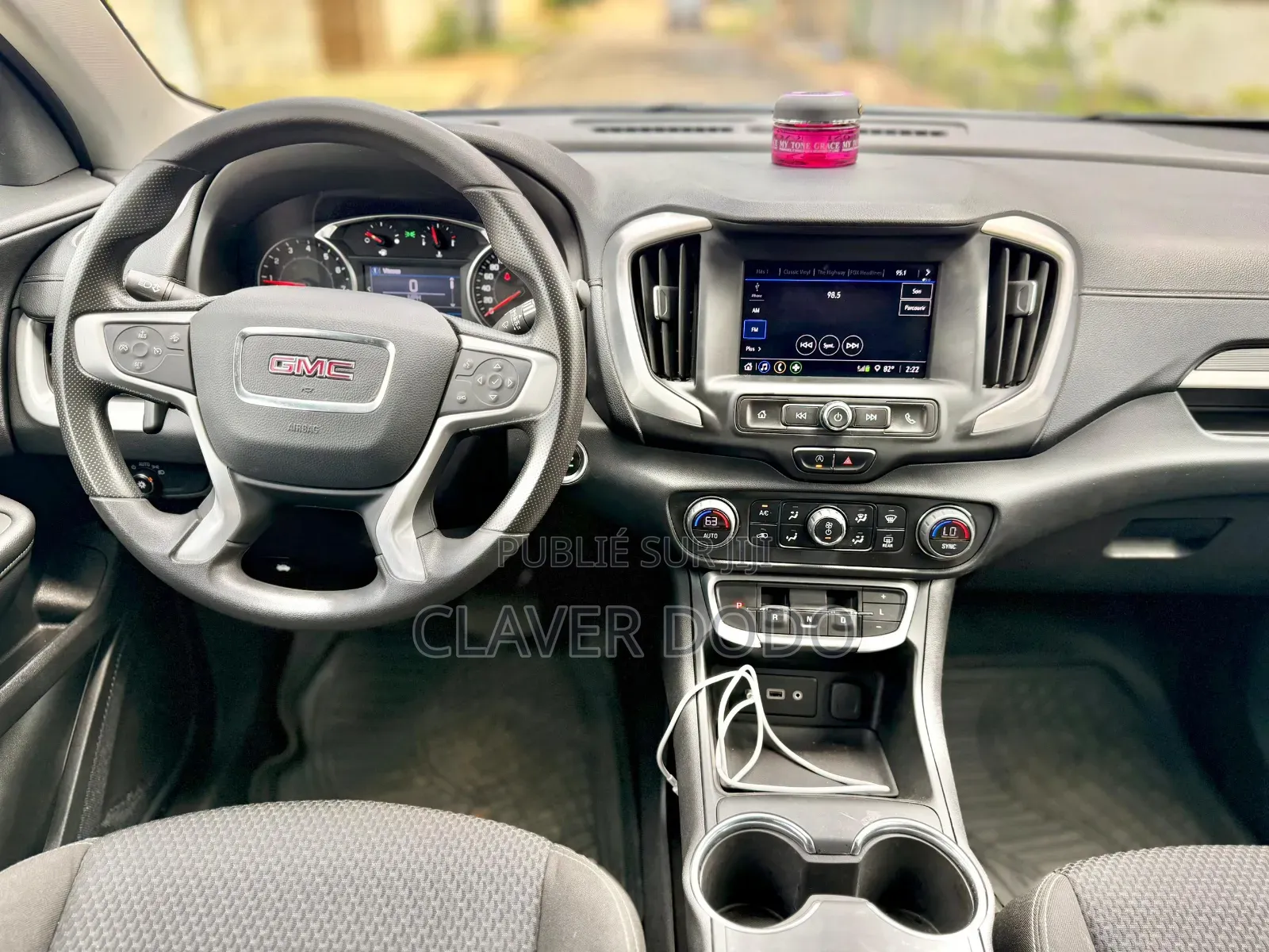 GMC Terrain 2022 Black