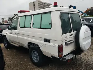 Toyota Land Cruiser 2017 Blanc