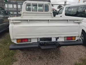 Toyota Land Cruiser 2011 Blanc