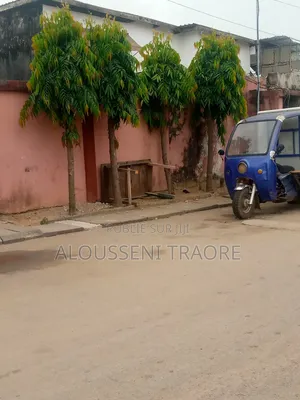 4chbre Duplex dans Tas Btp Entreprise (, Cocody à Vendre