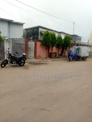 4chbre Duplex dans Tas Btp Entreprise (, Cocody à Vendre