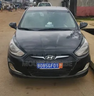 Photo - Hyundai Accent 2014 Black