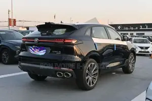 Photo - New Changan UNI-K 2.0 Petrol FWD 2025 Argenté