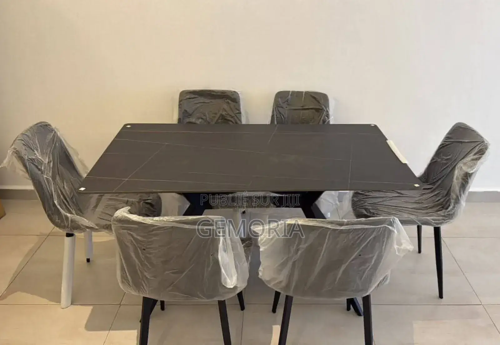 Table De Salon De 6 Chaises. Livraison Gratuite
