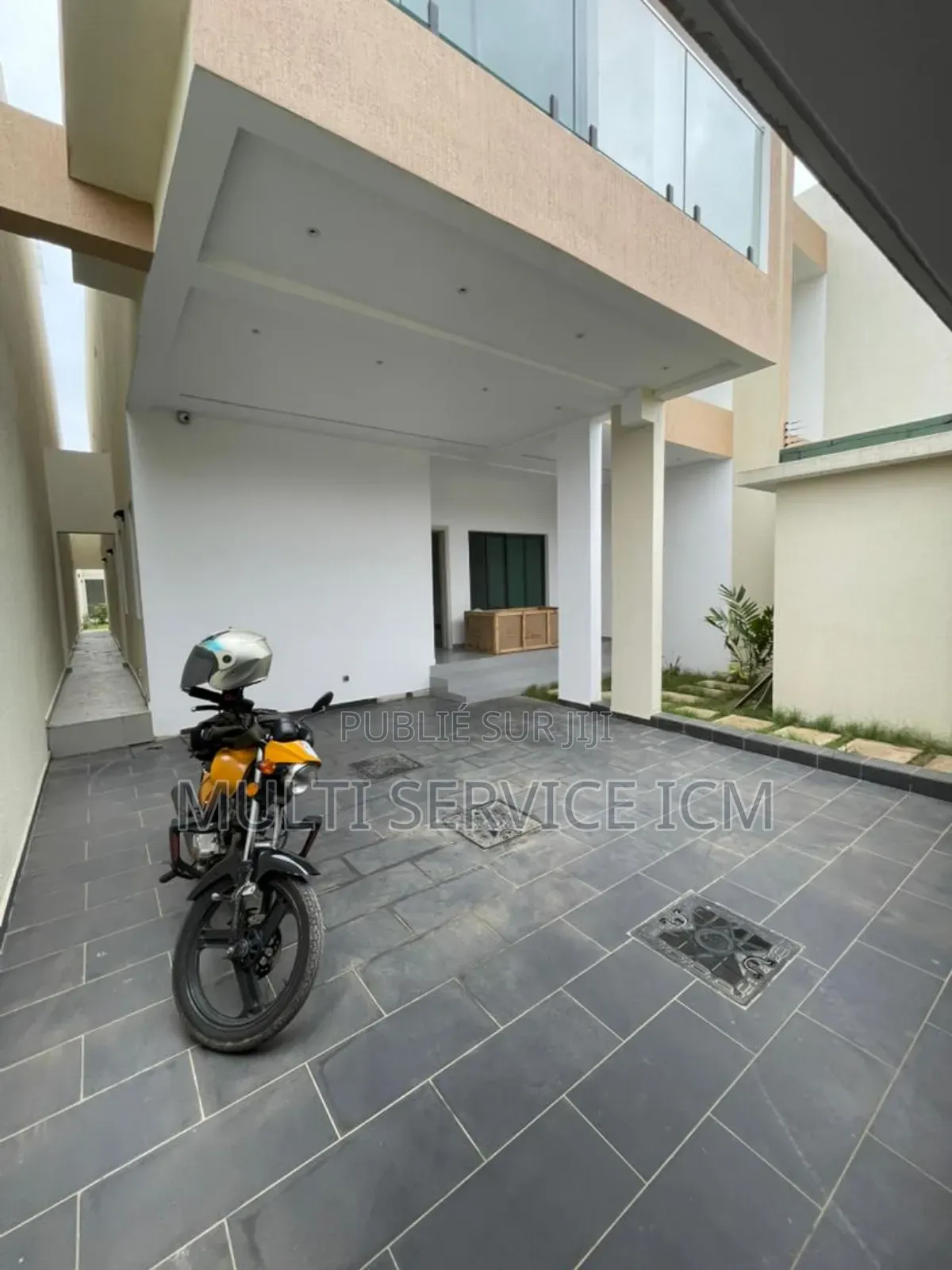 6chbre Duplex dans Ismaël Coulibaly, Cocody à Vendre