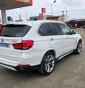 Photo - BMW X5 xDrive35d AWD (3.0L 6cyl 8A) 2017 Blanc cassé