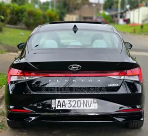 Hyundai Elantra 2024 Noir Mat