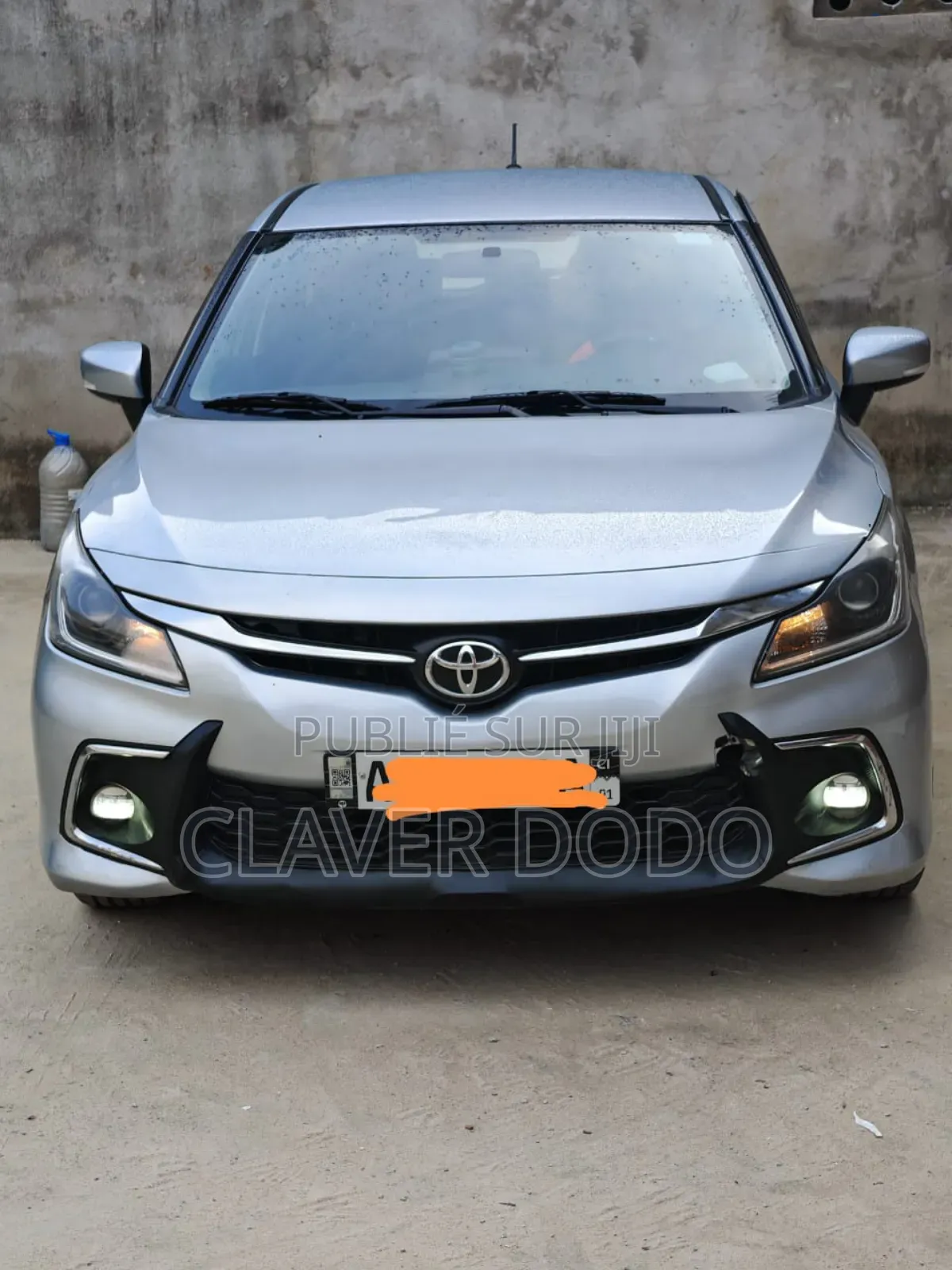 Toyota Starlet 2023 Gris