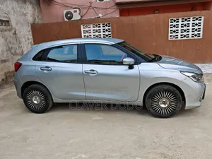 Toyota Starlet 2023 Gris