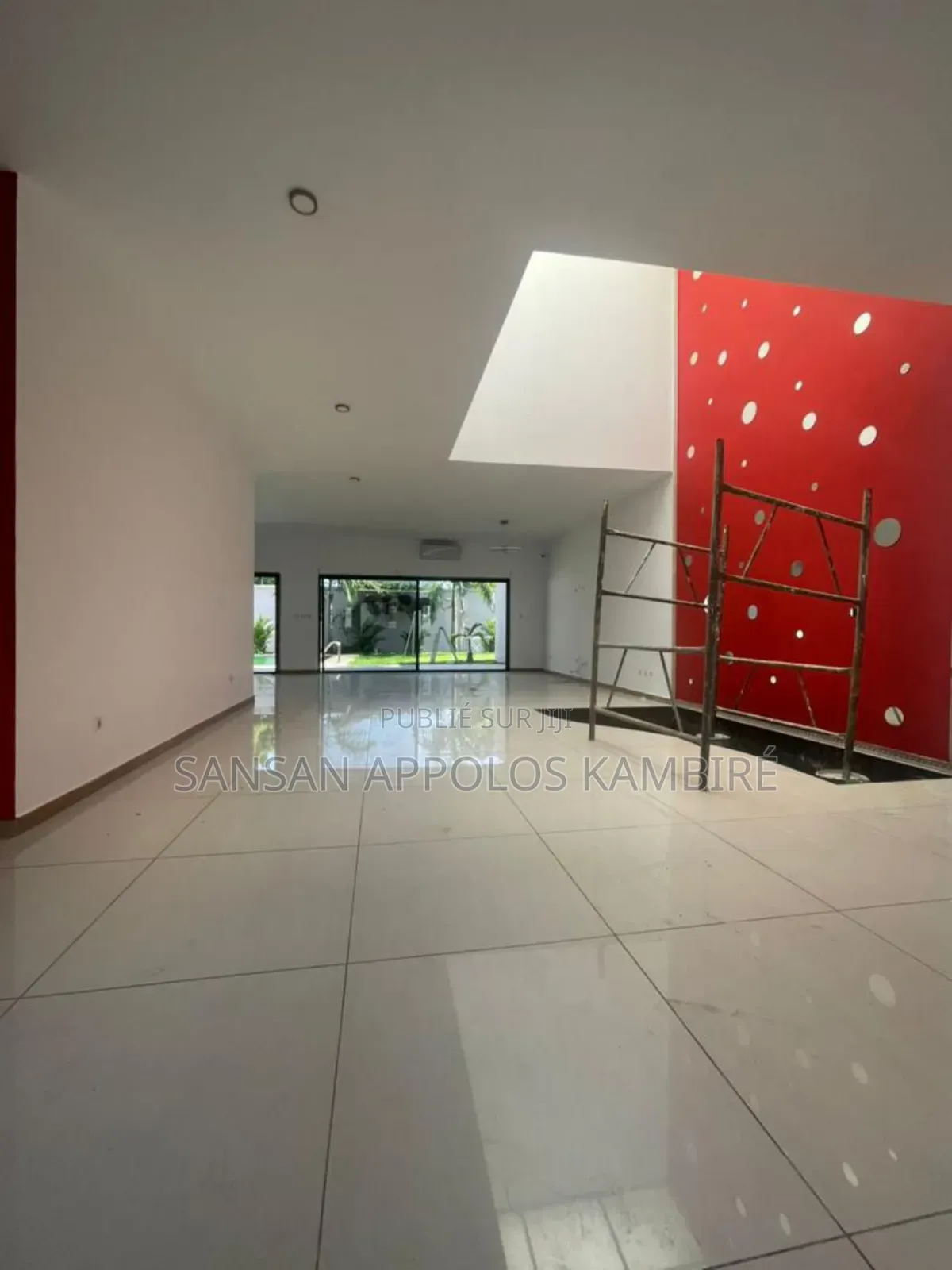 5chbre Duplex dans Une Excellente Villa, Cocody à Vendre