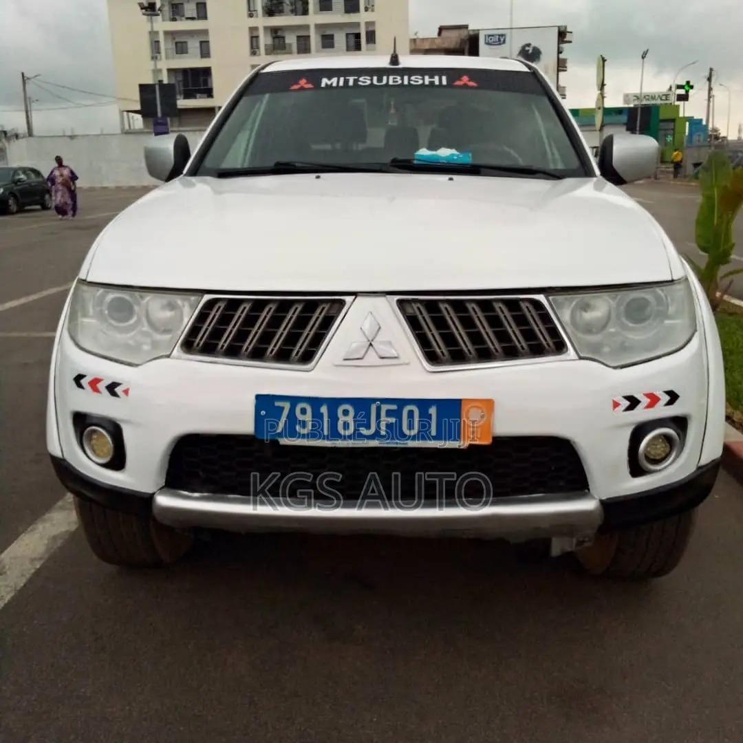 Mitsubishi L200 Double Cab 2.5 136hp 4WD 2010 Blanc