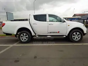 Mitsubishi L200 Double Cab 2.5 136hp 4WD 2010 Blanc