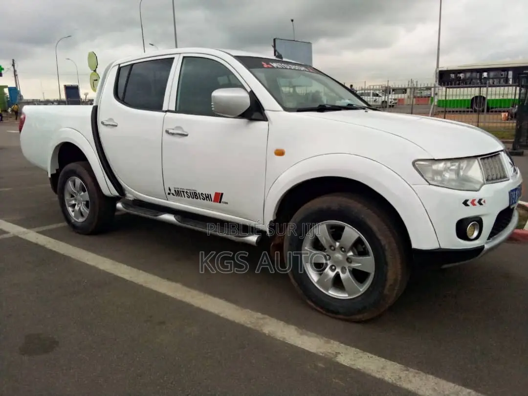 Mitsubishi L200 Double Cab 2.5 136hp 4WD 2010 Blanc