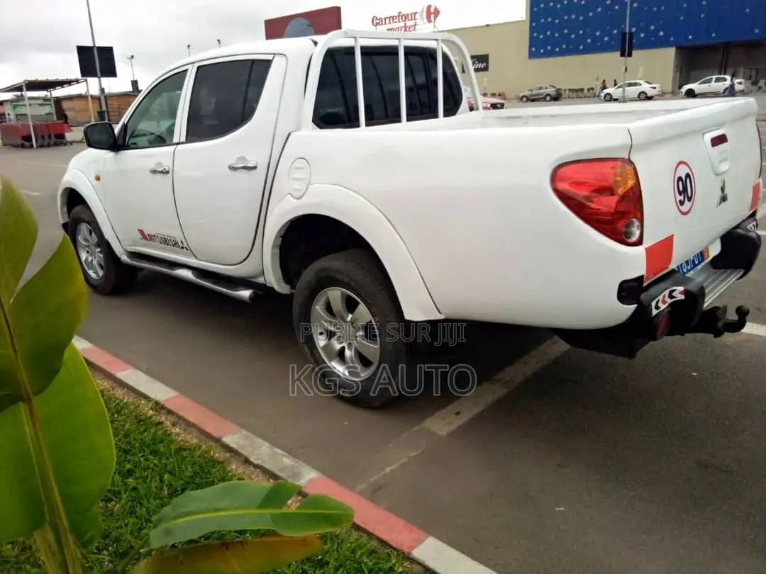 Mitsubishi L200 Double Cab 2.5 136hp 4WD 2010 Blanc