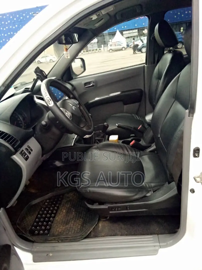 Mitsubishi L200 Double Cab 2.5 136hp 4WD 2010 Blanc