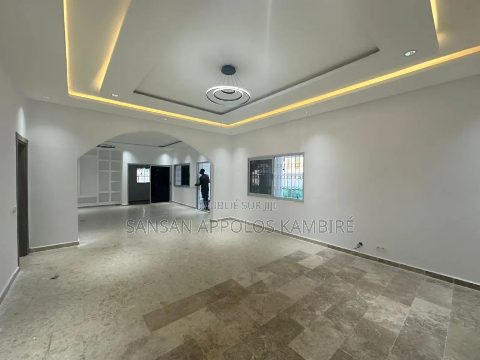 5chbre Duplex dans Superbe Villa Avec, Cocody à Vendre