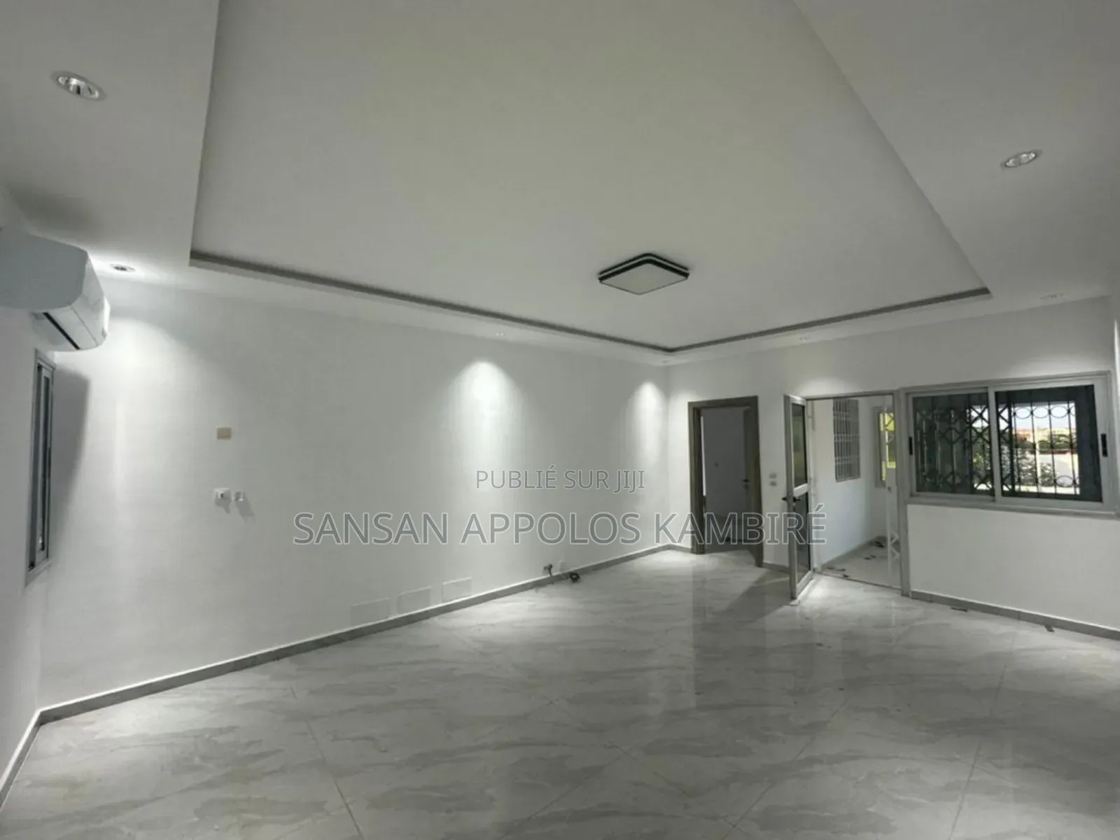 5chbre Duplex dans Superbe Villa Avec, Cocody à Vendre