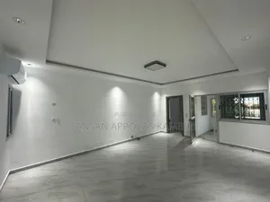 5chbre Duplex dans Superbe Villa Avec, Cocody à Vendre