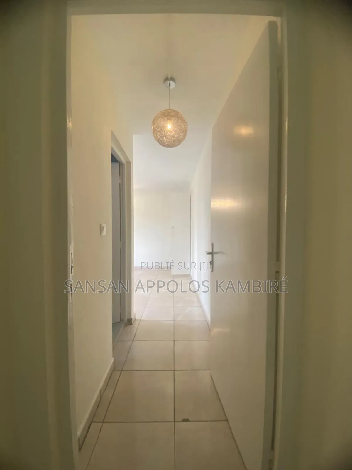 3chbre Appartement dans Appartement De Très, Cocody à Vendre