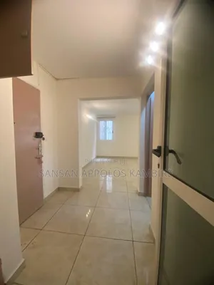 3chbre Appartement dans Appartement De Très, Cocody à Vendre