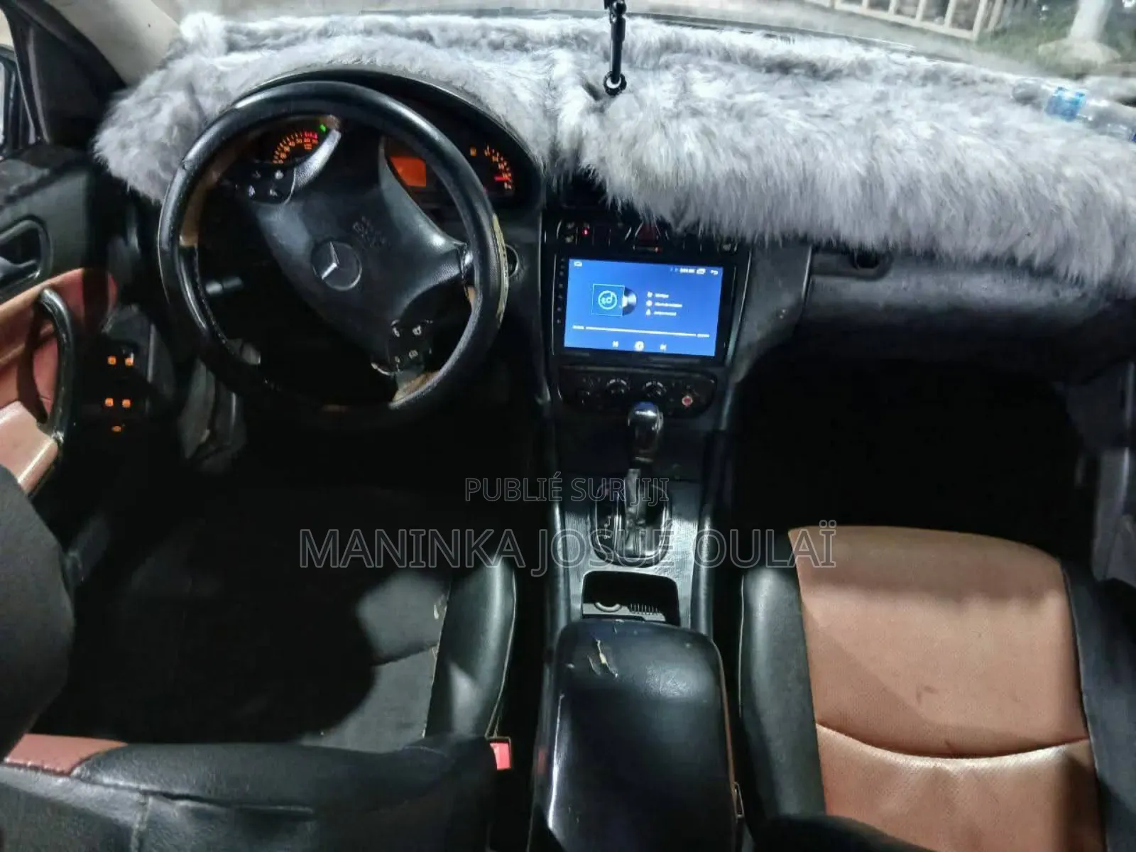 Mercedes-Benz C200 2011 Black