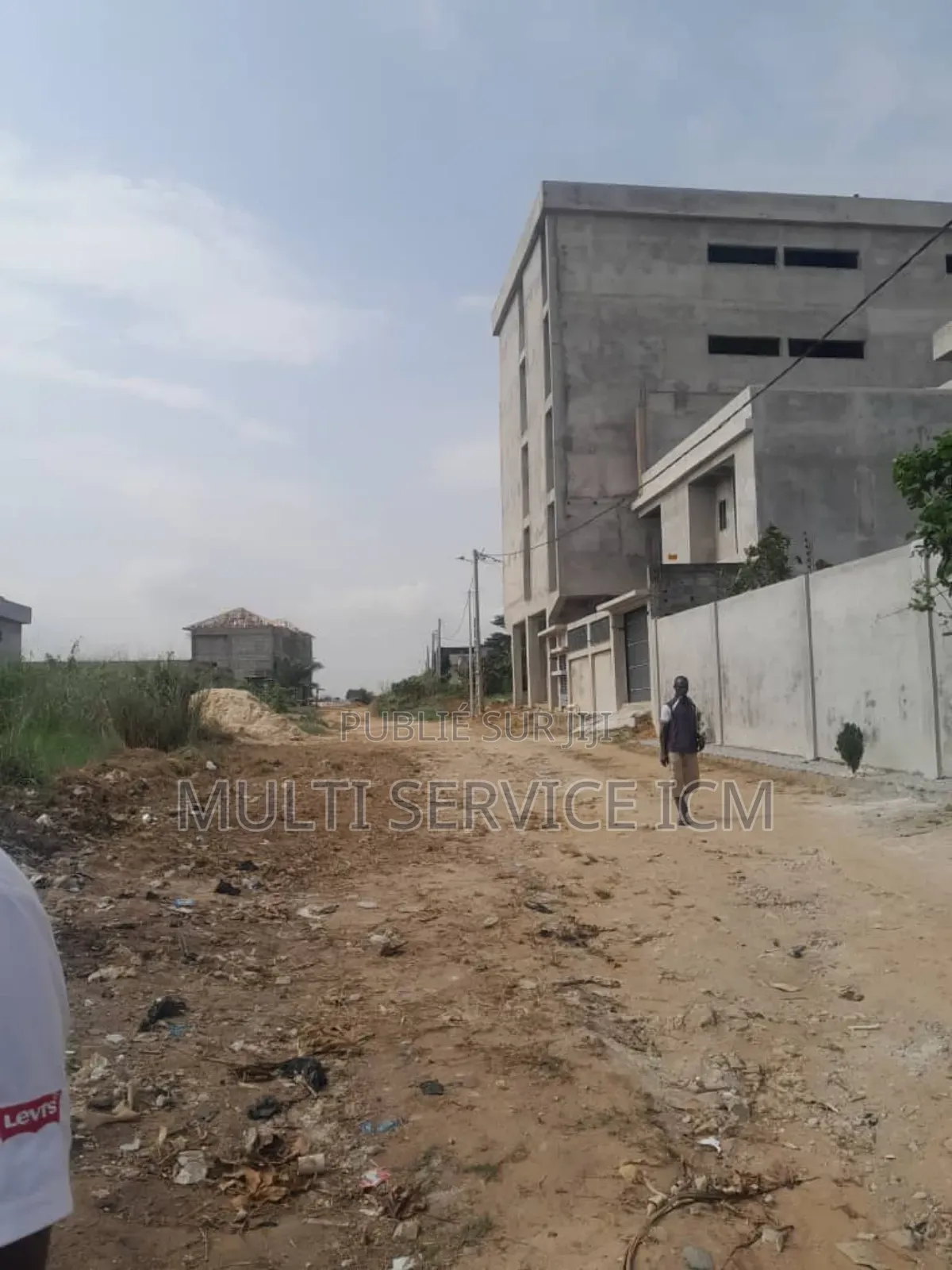 Bingerville Nanmoué Résidentiel. 
A 150 Mètre Du Goudron