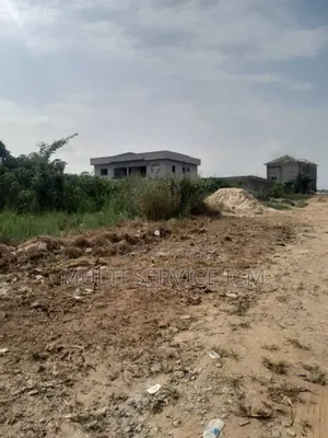 Bingerville Nanmoué Résidentiel. 
A 150 Mètre Du Goudron