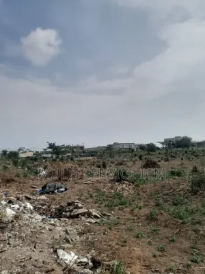 Bingerville Nanmoué Résidentiel. 
A 150 Mètre Du Goudron