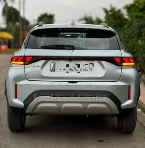 New Suzuki Vitara 2024 Gris
