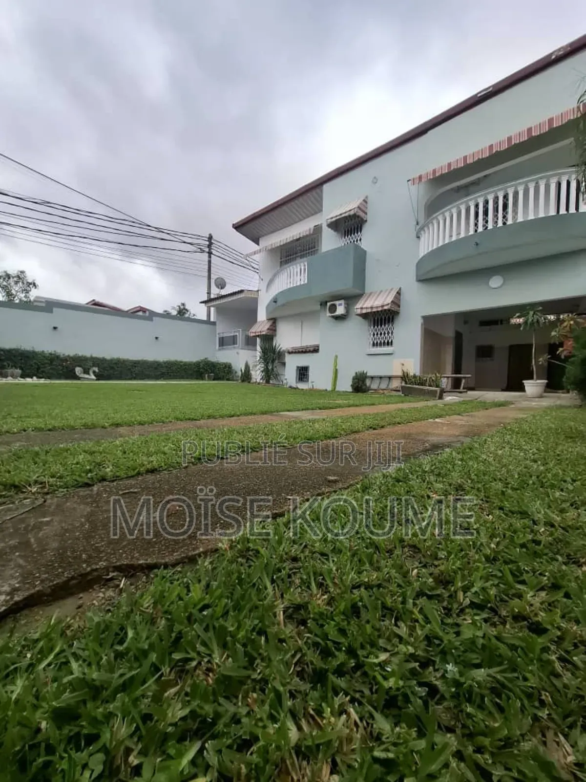 En Vente De 2 Lle Génération De 5 Pièces De Haut Standing À