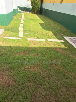 3chbre Villa dans Une Villa En Vente À, Cocody à Vendre