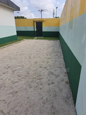 3chbre Villa dans Une Villa En Vente À, Cocody à Vendre