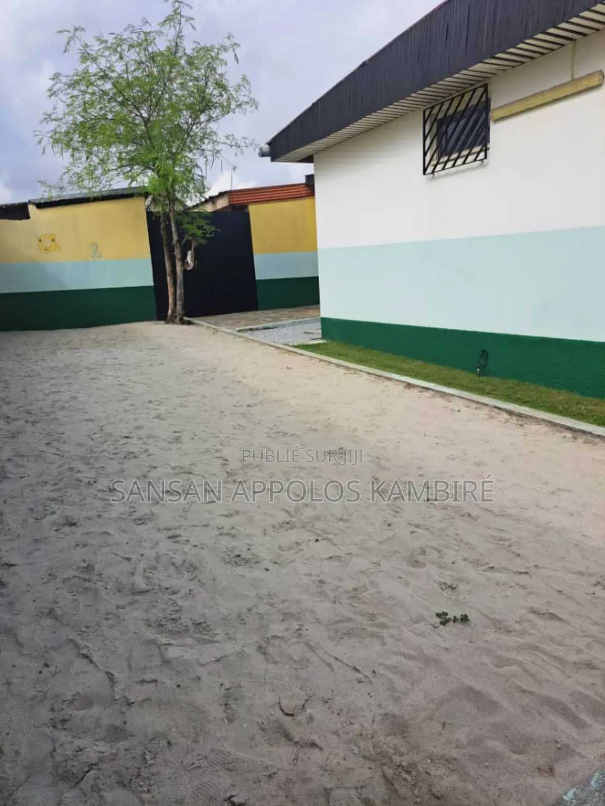 3chbre Villa dans Une Villa En Vente À, Cocody à Vendre