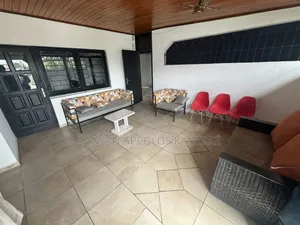 3chbre Villa dans Une Bonne Villa, Cocody à Vendre