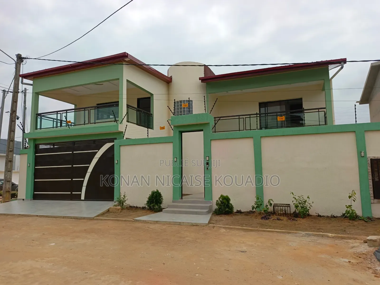 7chbre Duplex dans Villa, Cocody à Louer