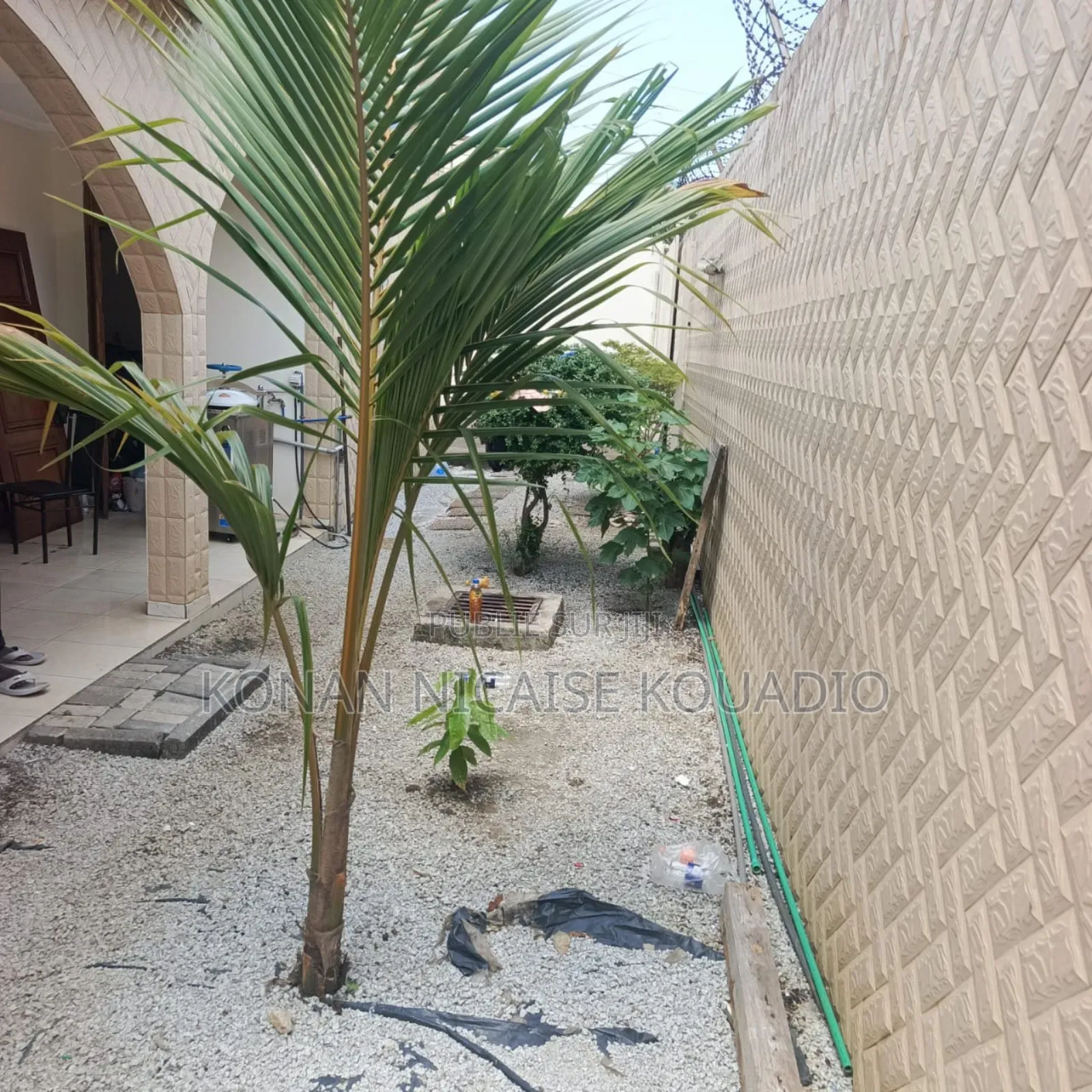 16chbre Duplex dans Villa, Cocody à Louer