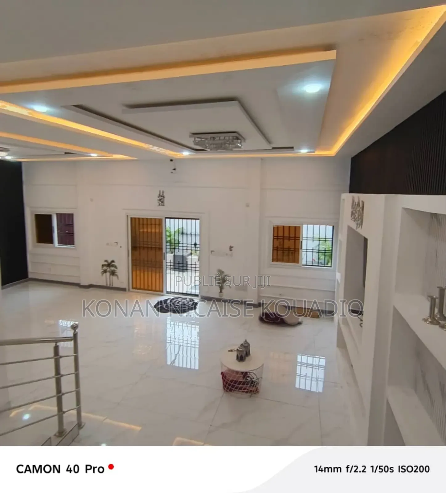 6chbre Villa dans Villa, Cocody à Louer