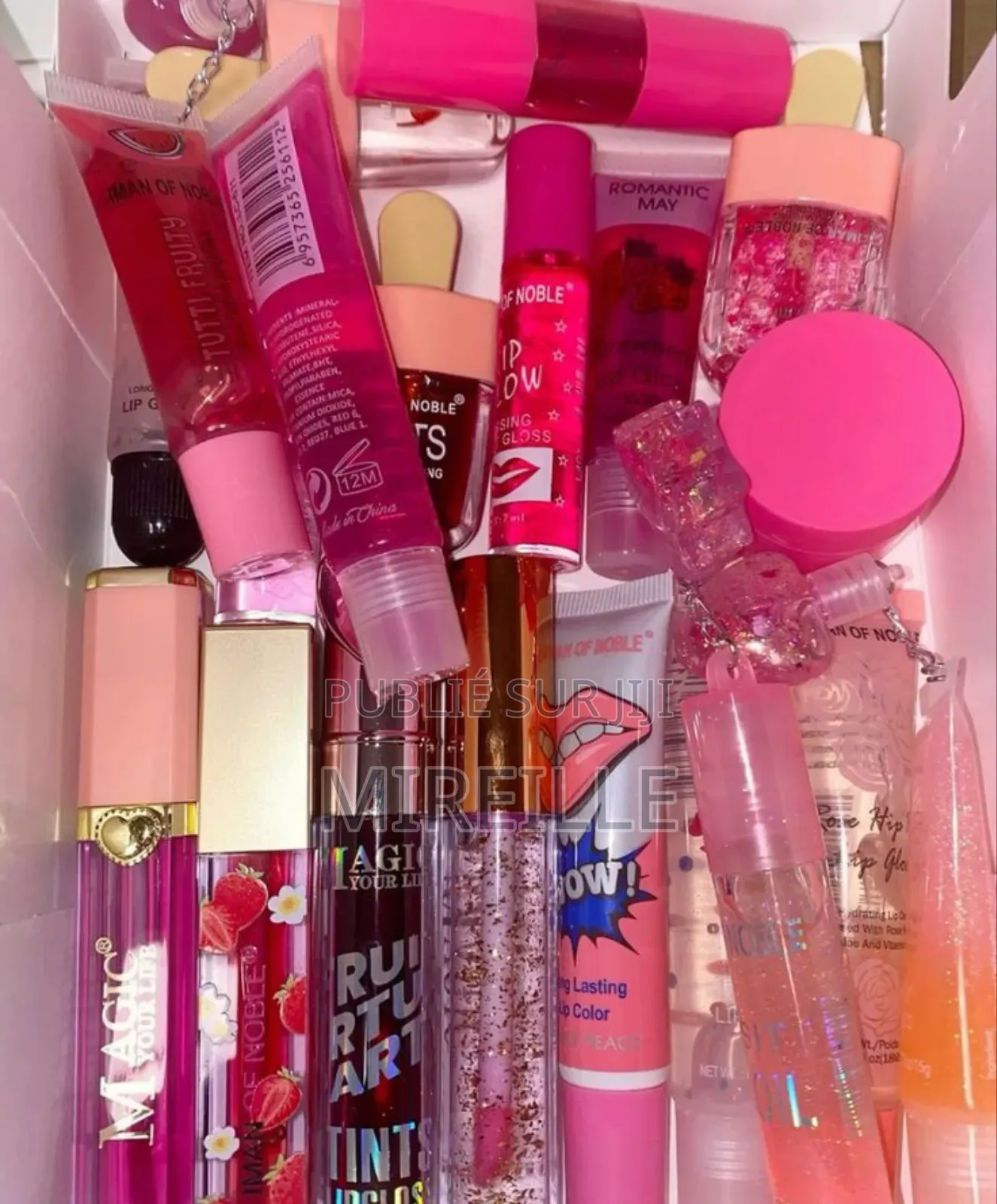 Box De Gloss a Lèvre Incolore Et Hydratant