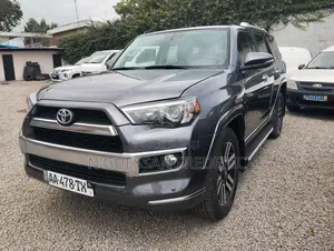 Photo - Toyota 4-Runner Limited 4x4 2019 Gris